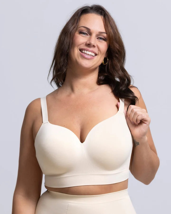 Vrouw draagt de Daily Essential BH